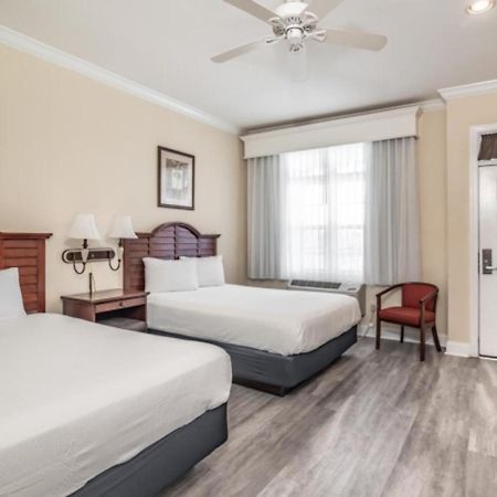 Litchfield Beach & Golf Resort Exteriör bild